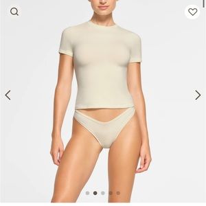 SKIMS cotton jersey t-shirt size small